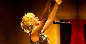 Miss Knife chante Olivier Py